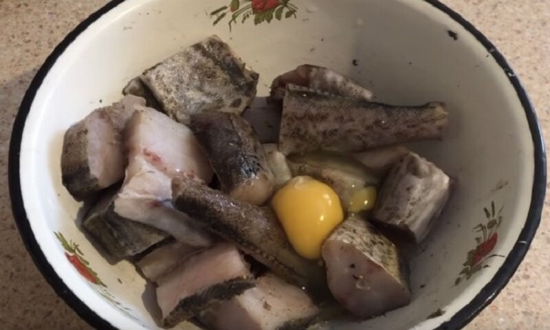 Очень вкусный ужин можно приготовить из обычного минтая 