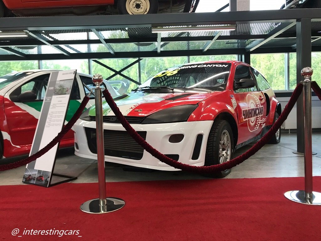 Peugeot 206 2000-го года - мощность двигателя 500 л.с.