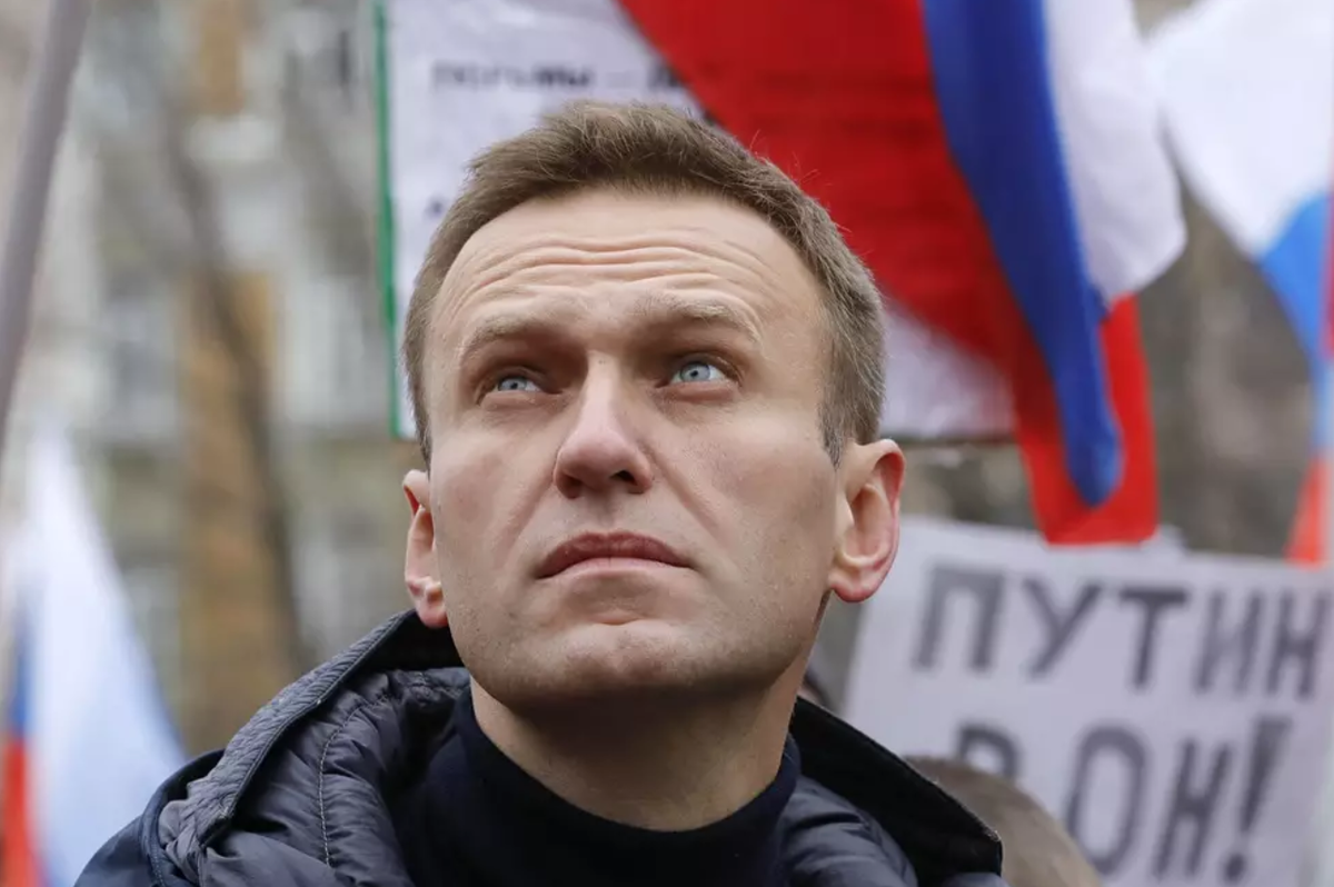 В любом случае за Россию отвечает Путин: организатор перевозки Навального в Берлин в интервью Хельсингин Саномат
