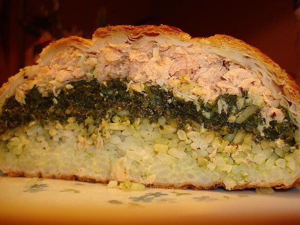 Кулебяка с рыбой и рисом