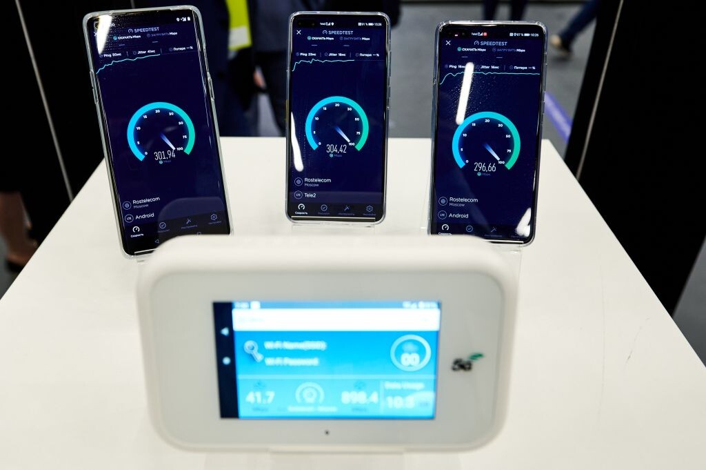 Госкорпорация «Ростех» представила макет первой отечественной базовой станции 5G