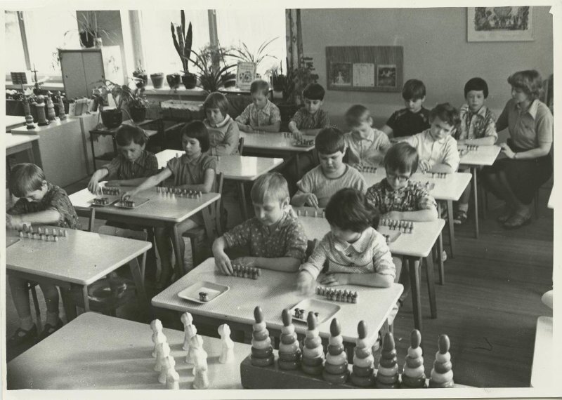 Неизвестный автор. Занятия и игры в детском саду. Дата съемки 1970-е. МАММ / МДФ
