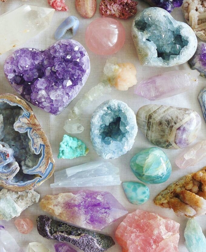 Где красивые камни. Натуральные камни. Красивые камни. Минеральный камень. Красивые природные камни.