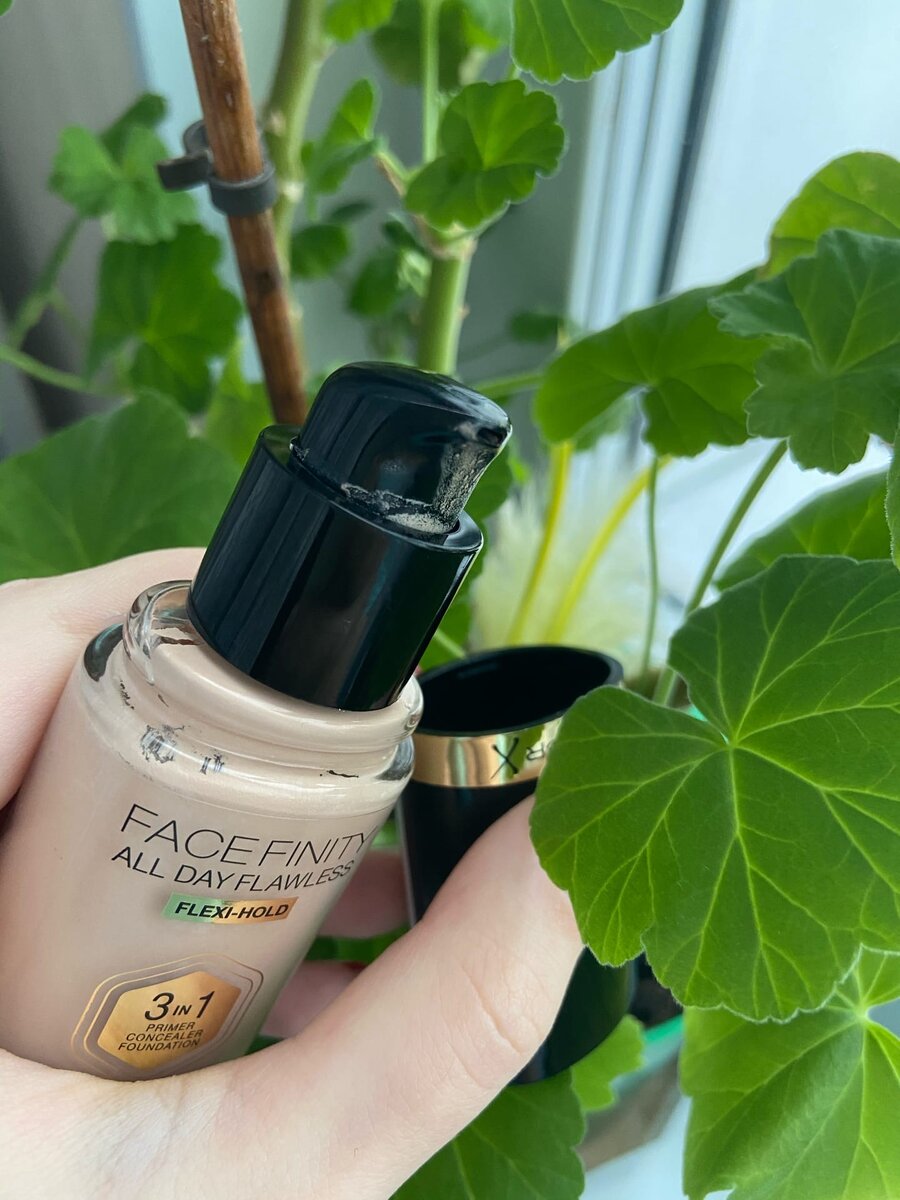 Дозатор Max Factor FaceFinity All Day Flawless 3 в 1 