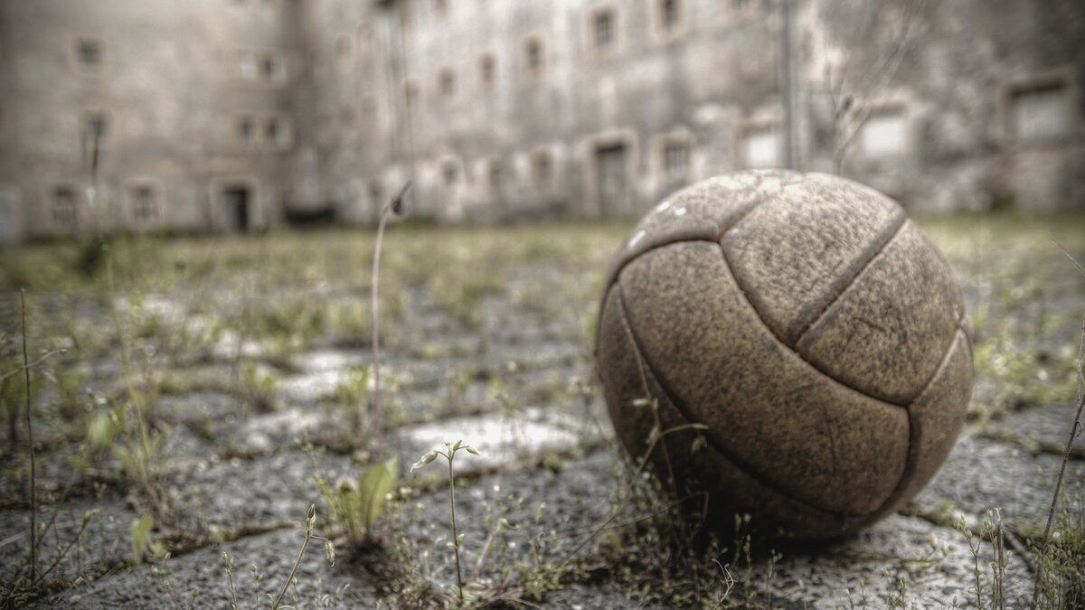 У каждого тогда был мячик. (фото из интернета)