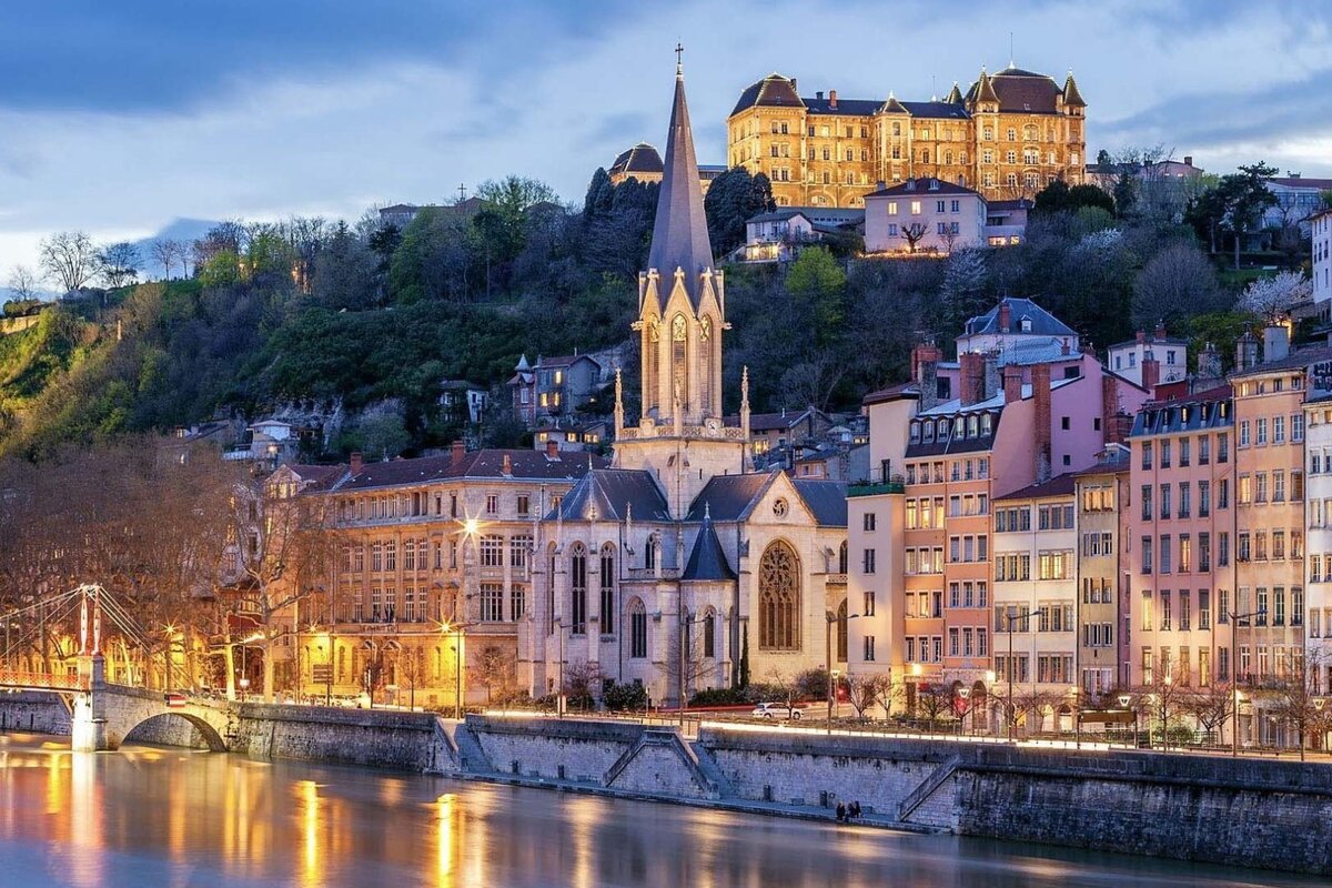 Потрясающе красивый и судьбоносный Лион, Франция