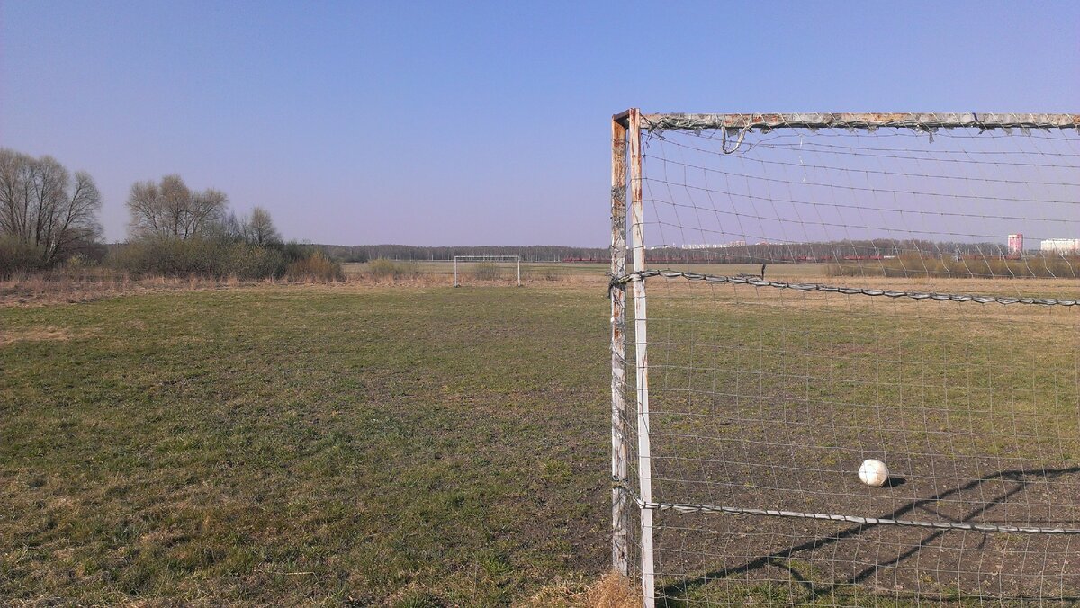 Футбольное поле в России