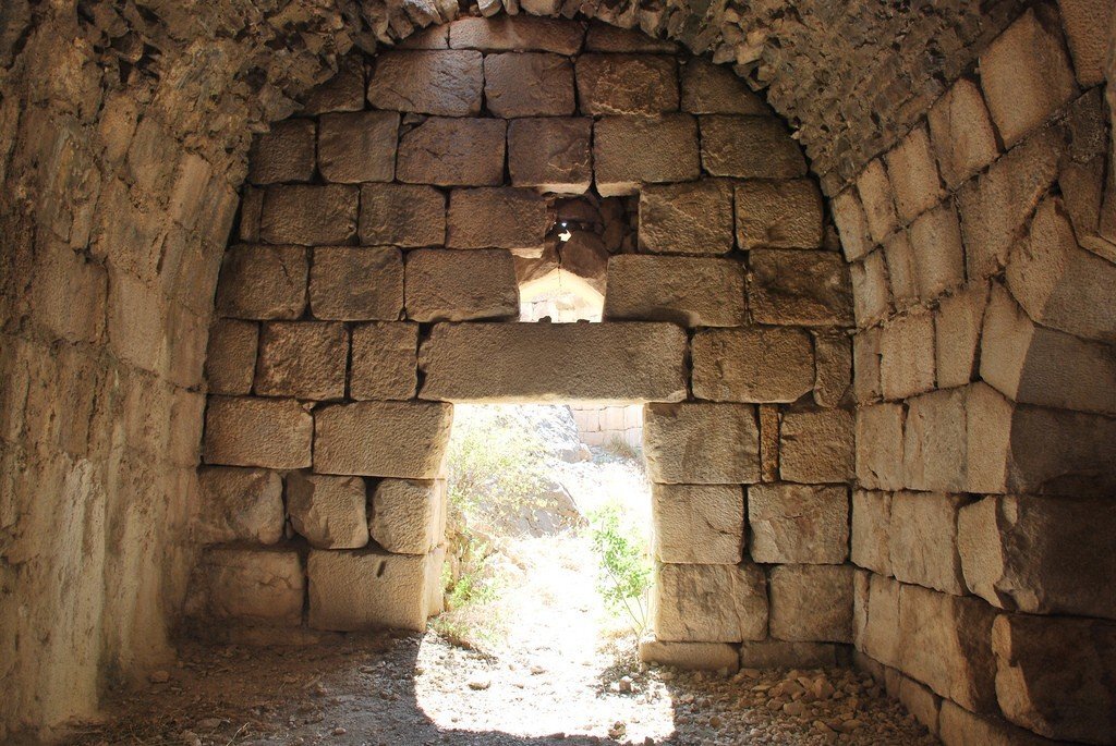 Пример строительства с использованием камня и извести (Фото из открытых источников)