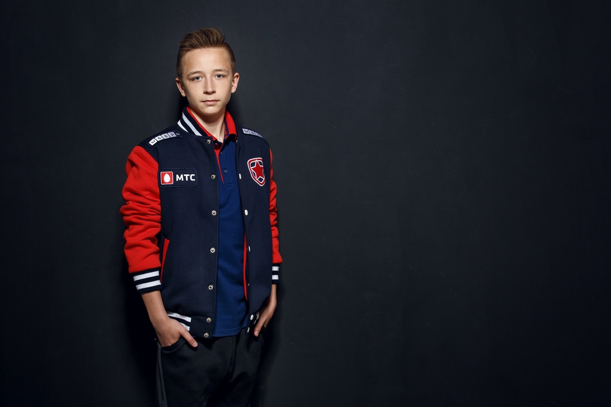 Артём признался, что относиться серьезно к FIFA начал только после подписания контракта с Gambit Esports я стал более серьезно относиться к FIFA. Фото: vk.com/gambitesports