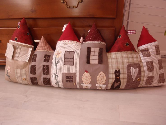 Momentos de Costura Casas de tela, Almohadas de bricolaje, Manualidades