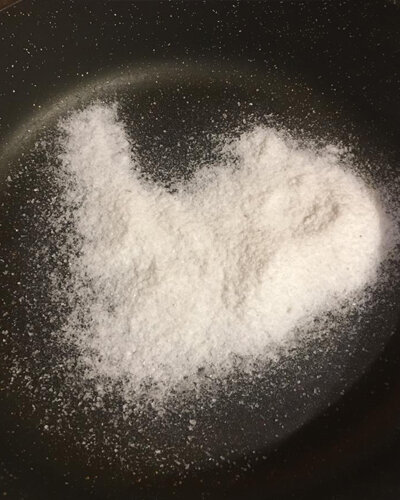 насыпаем соль