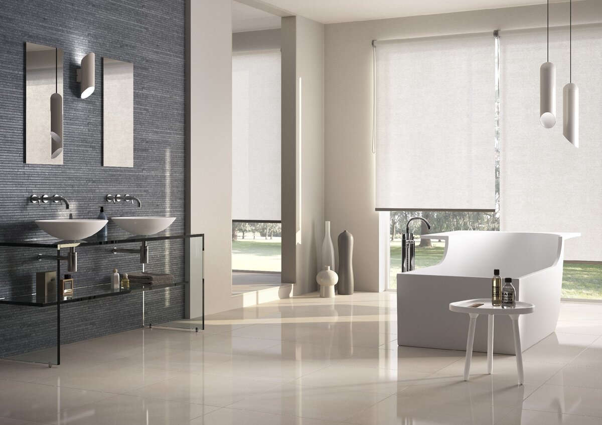 С теплыми полами можно забыть о коврах. На окнах рулонные шторы AMIGO