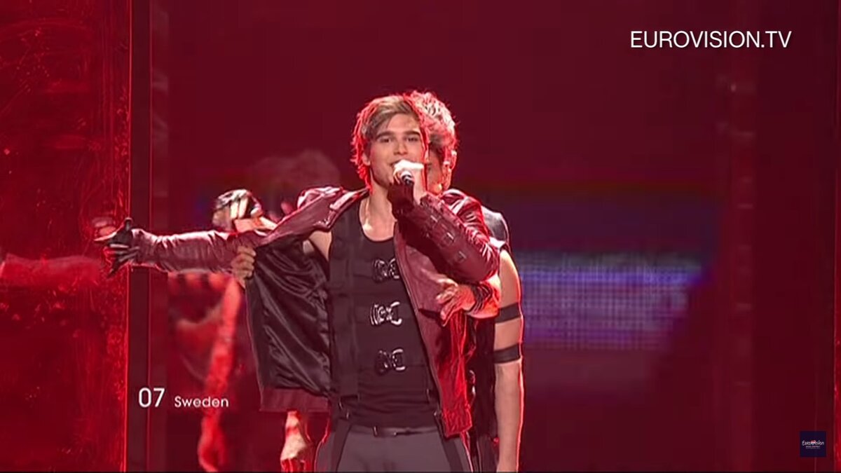 Мы с сестренкой болели за Эрика Сааде в 2011 году, но он лишь занял 3 место.