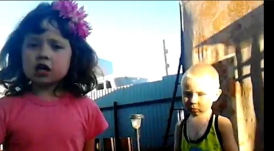 Припечатал другого плохим словом и пошел как ни в чем небывало. Типичная ситуация в детской среде