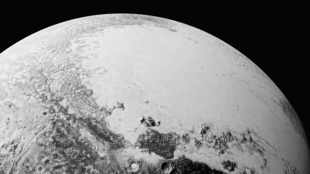 В 2006 году Плутон понизили до статуса карликовой планеты, с тех пор Солнечная система состоит из восьми планет