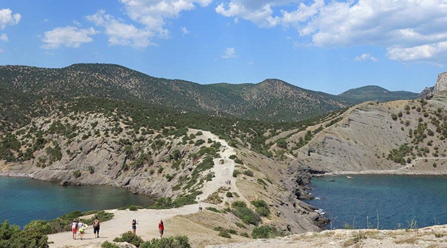 Туристы на Голицынской тропе / Турпортал Крыма, Ирина Ульева
