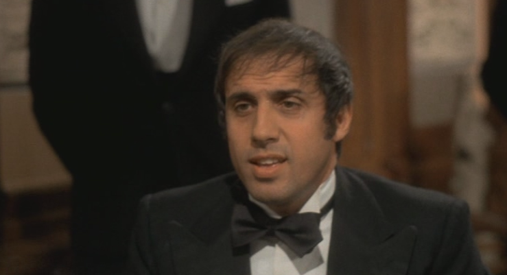 Перед вами известнейший аферист