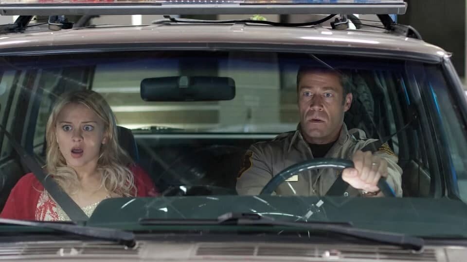 Кадр из фильма. Картер с дочерью на пути к Эврике