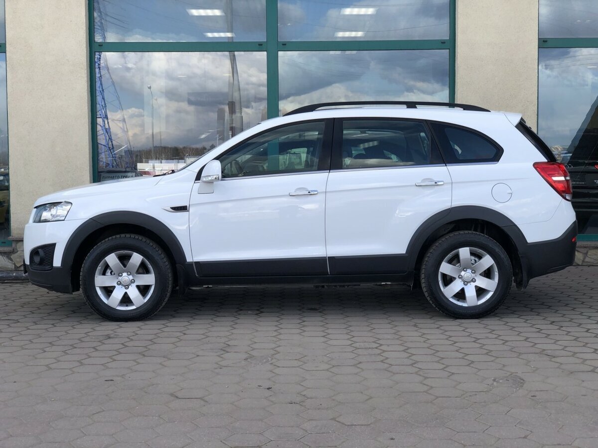 Chevrolet Captiva. Источник иллюстрации - auto.ru