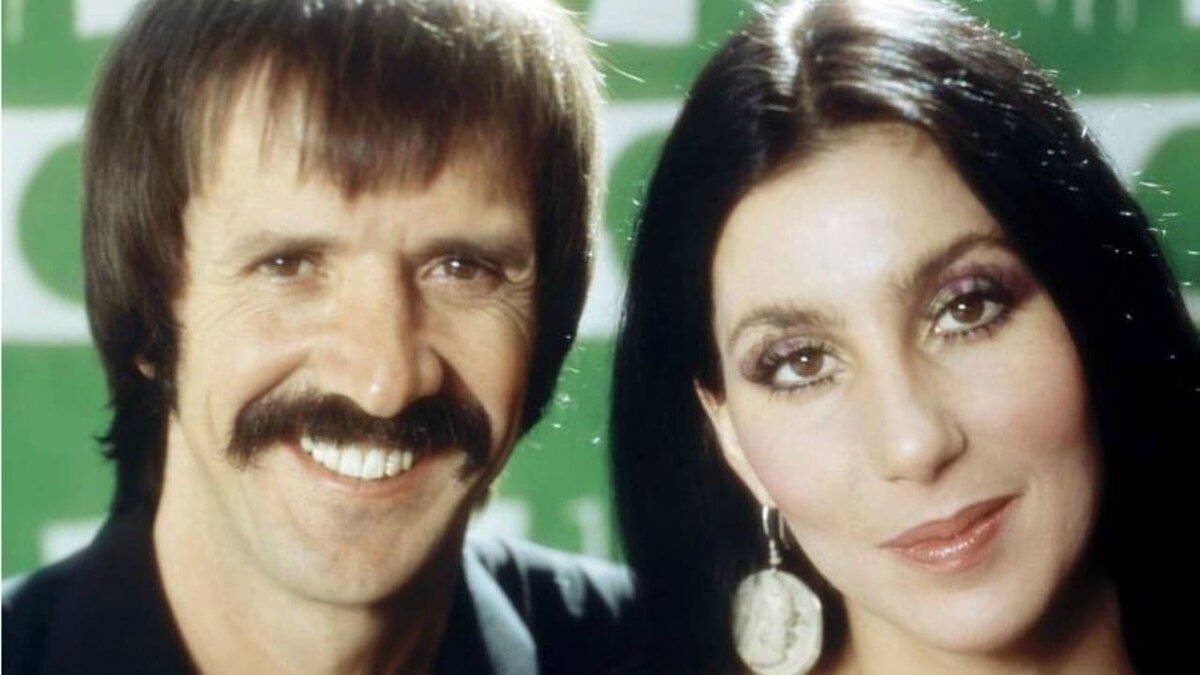 В середине 60-х дуэт Sonny & Cher находился на вершинах мировых хит-парадов. Песни были классные, легко запоминающиеся.