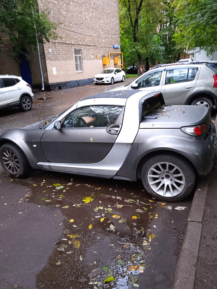 просто, милая машинка. А Вита про эту модель может целую историю рассказать!