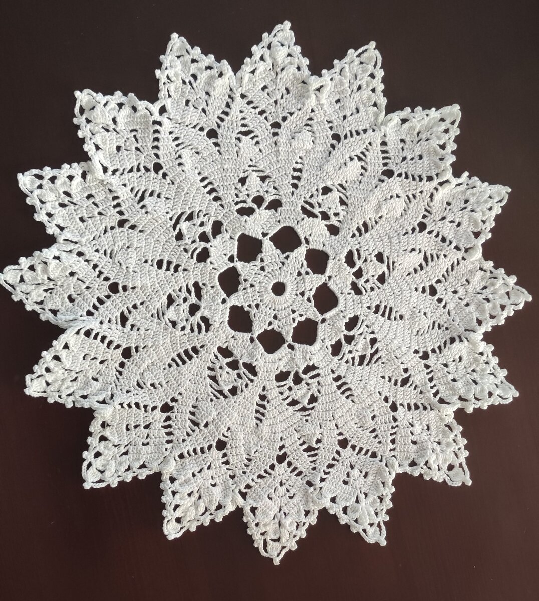 Салфетка с плотным узором