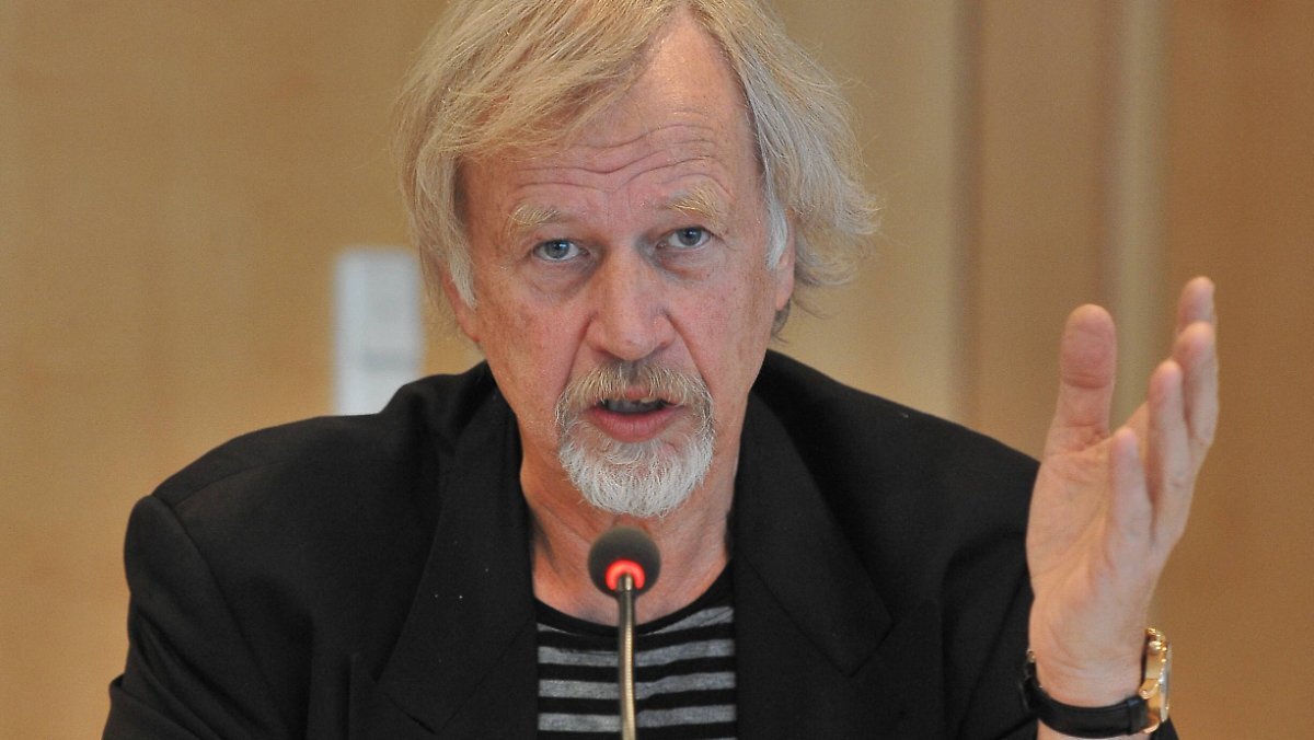 Председатель комитета здравоохранения Парламентской ассамблеи Совета Европы Вольфганг Водарг, обвинивший ВОЗ в сговоре с фармацевтическими компаниями | Фото: N-TV