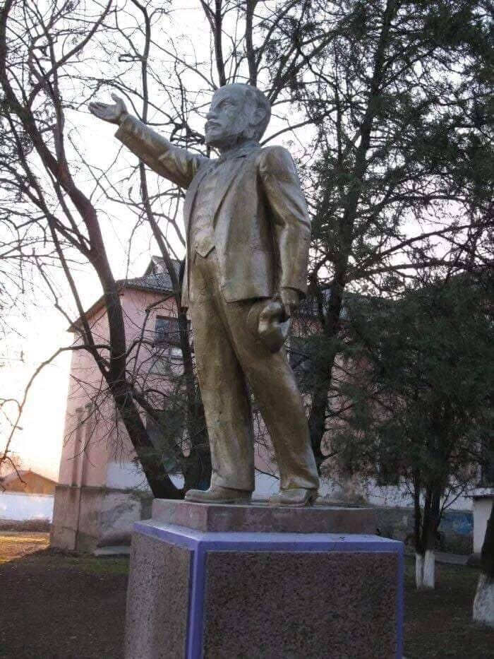 На фото - приднестровский "Ильич".