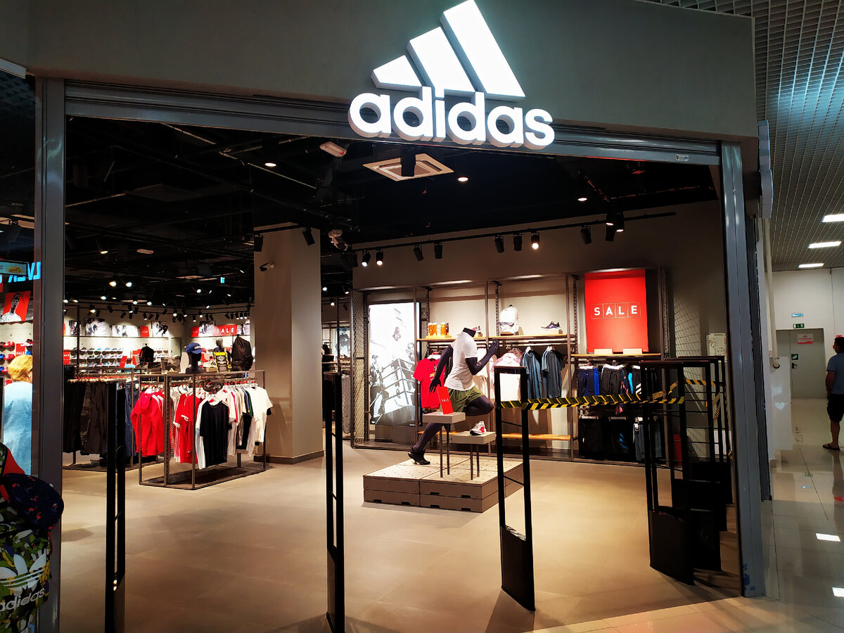 Model Behavior: Adidas Outlet Store's Hottest Gallery Photos