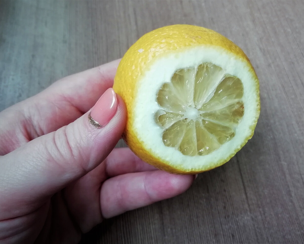 Перекрученный лимон с сахаром