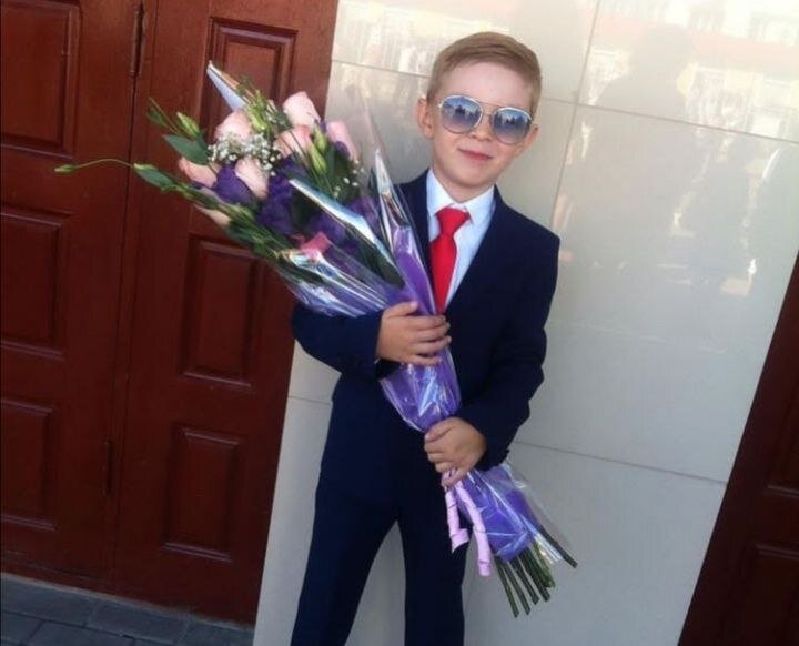  Я, как и абсолютное большинство мам готовила сына в первый класс. К 1 сентября он читал, писал, считал - все, как полагается!
