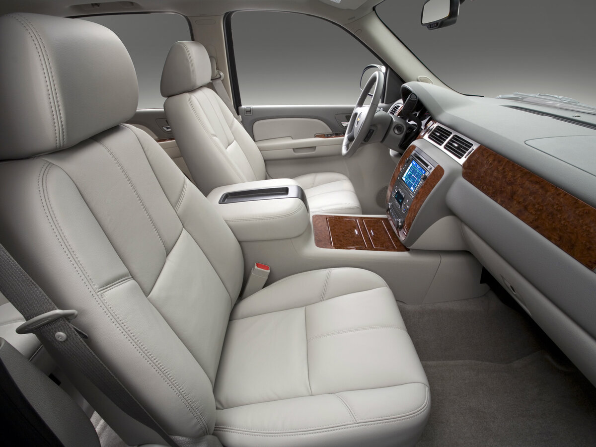 Chevrolet Suburban 75th Anniversary Diamond Edition Interior