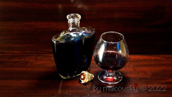 Настойка «Вишня на коньяке»