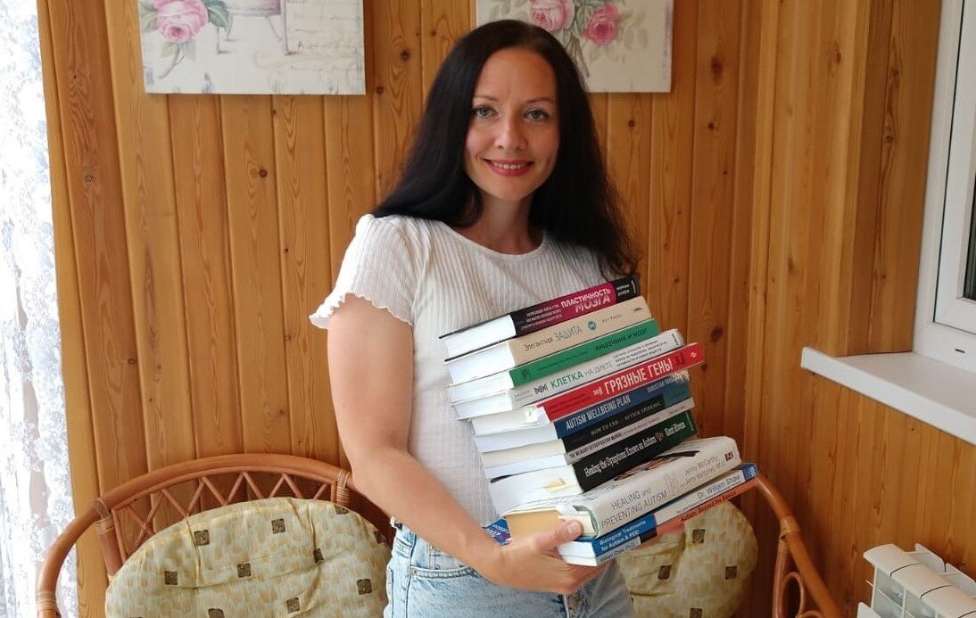 Я – Ирина Воронова. Пишу про аутизм: мировой опыт, терапии, исследования, причины, коррекция и др. Фанатичный исследователь, практик, аутизм-мама.