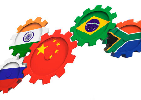    Единая валюта БРИКС. Бразильский эксперт назвала плюсы и риски