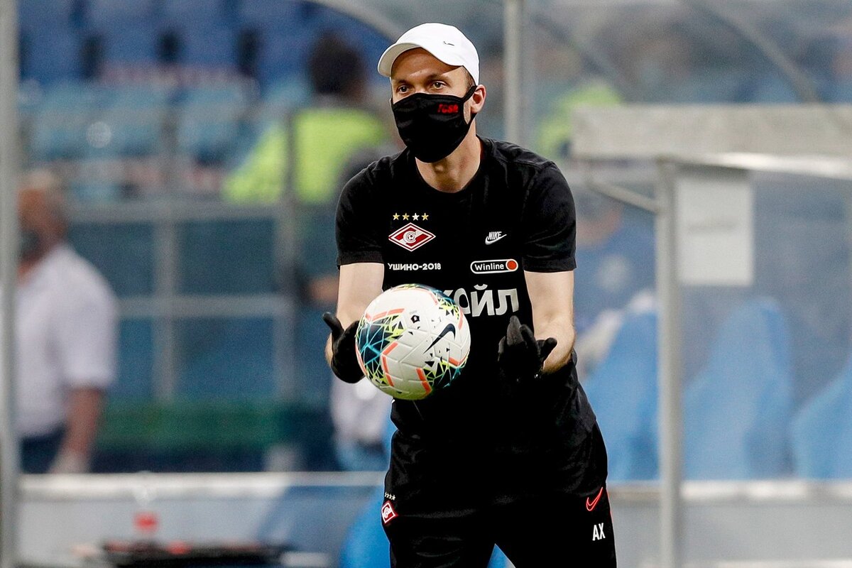 Пока на бровке руководит командой Андреас Хинкель. Доменико Тедеско должен скоро вернуться. Фото официального сайта ФК Спартак Москва.