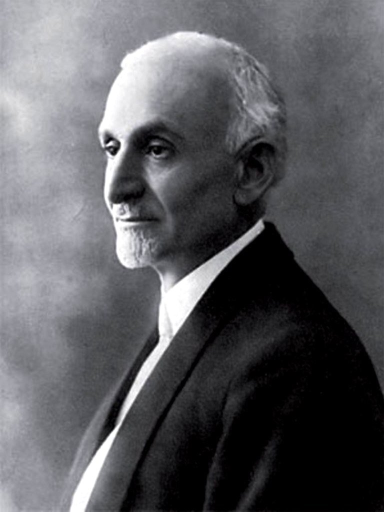 Ованес Туманян в старости, источник: Яндекс Картинки 