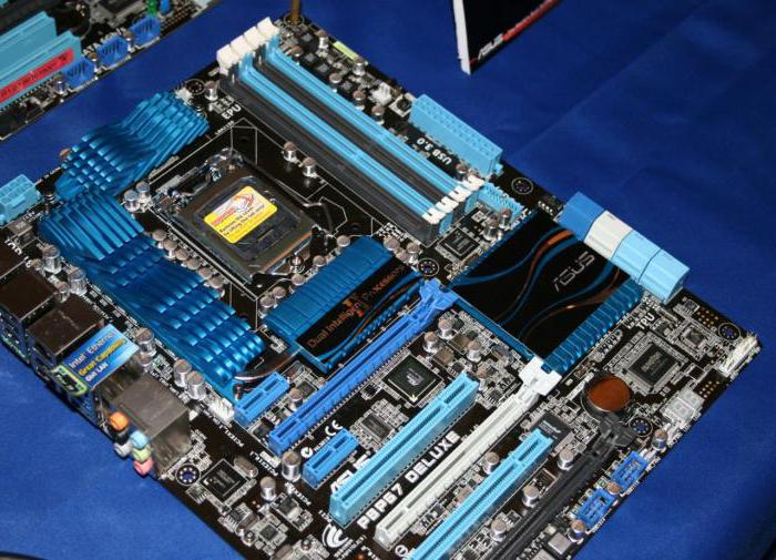 (сокет LGA 1155, 1156, 1366) – данные сокеты можно условно поместить в одну «пачку», но повторюсь еще раз: они не совместимы, хоть и позиционируются под одну микроархитектуру Sandy Bridge II, просто для разных версий.