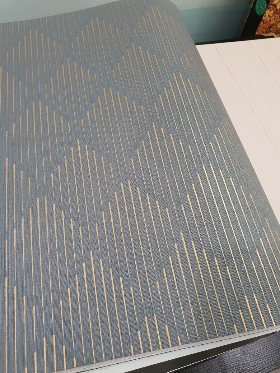 Винил на флизелине.