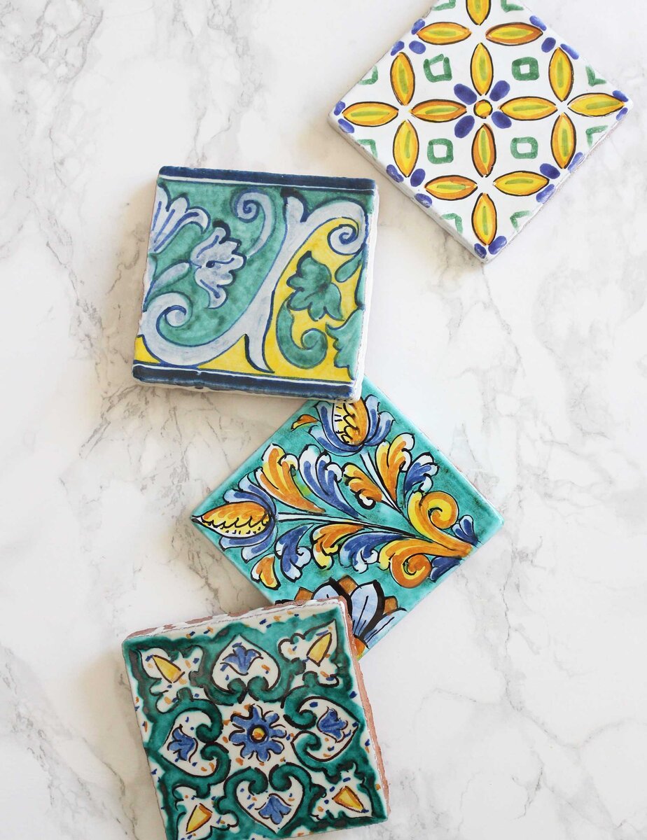 https://www.ceramichemaremoro.com/en/shop/decorated-ceramic-majolica-tiles-4-pieces-set-ceusa/?v=925ab312a51a