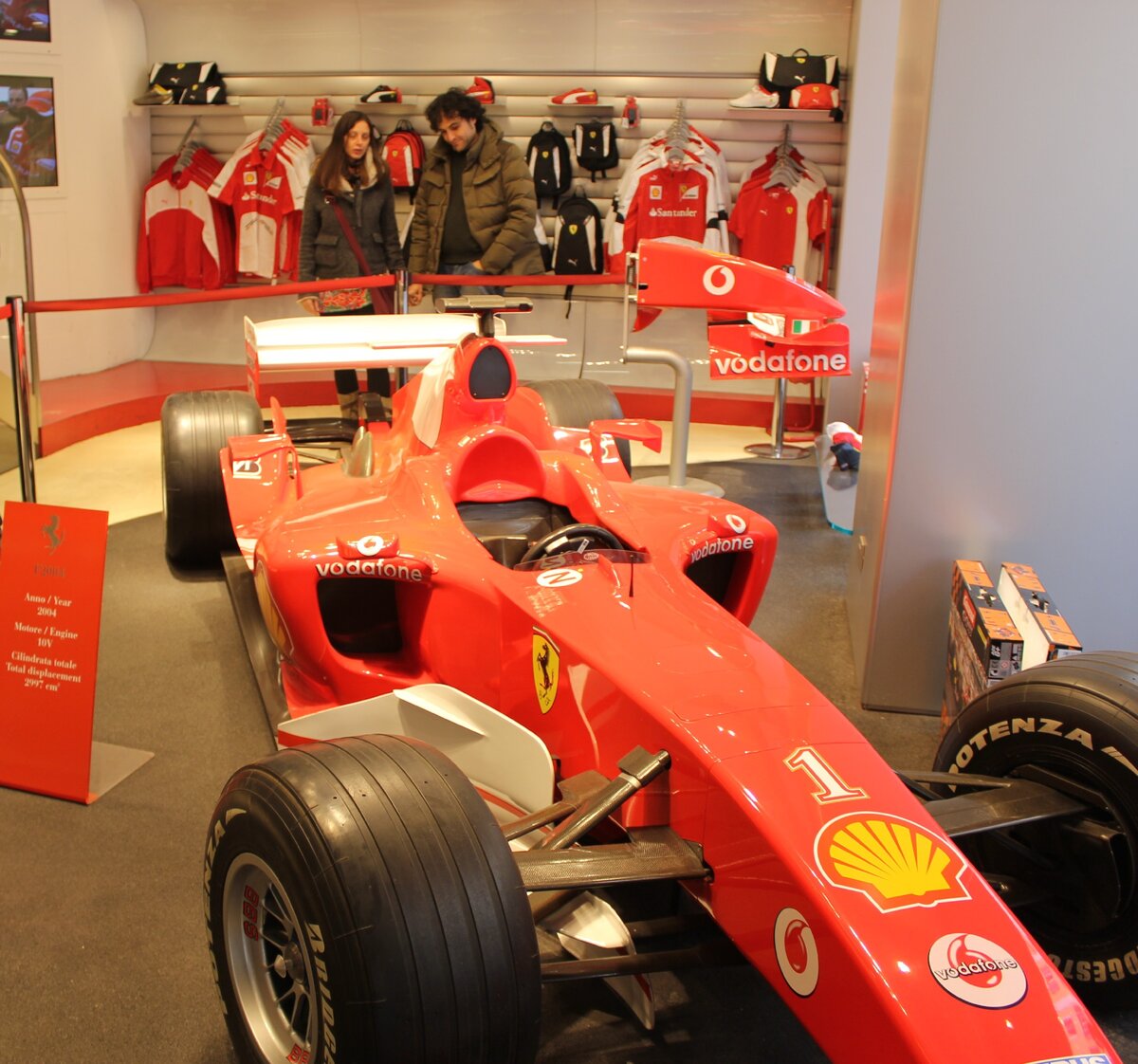 Фото автора | В бутике Ferrari в Риме