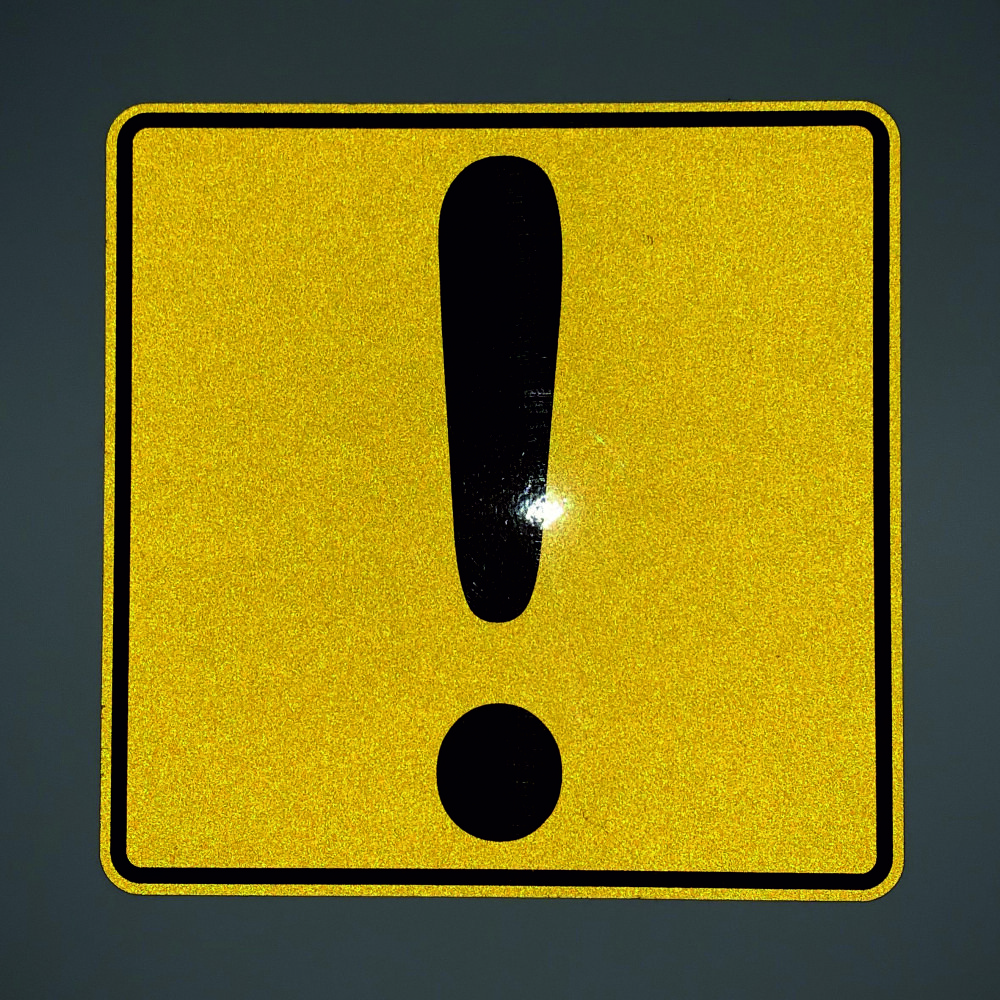 Картинка из поиска Яндекса. Наклейка, указывающая, что за рулём неопытный водитель.