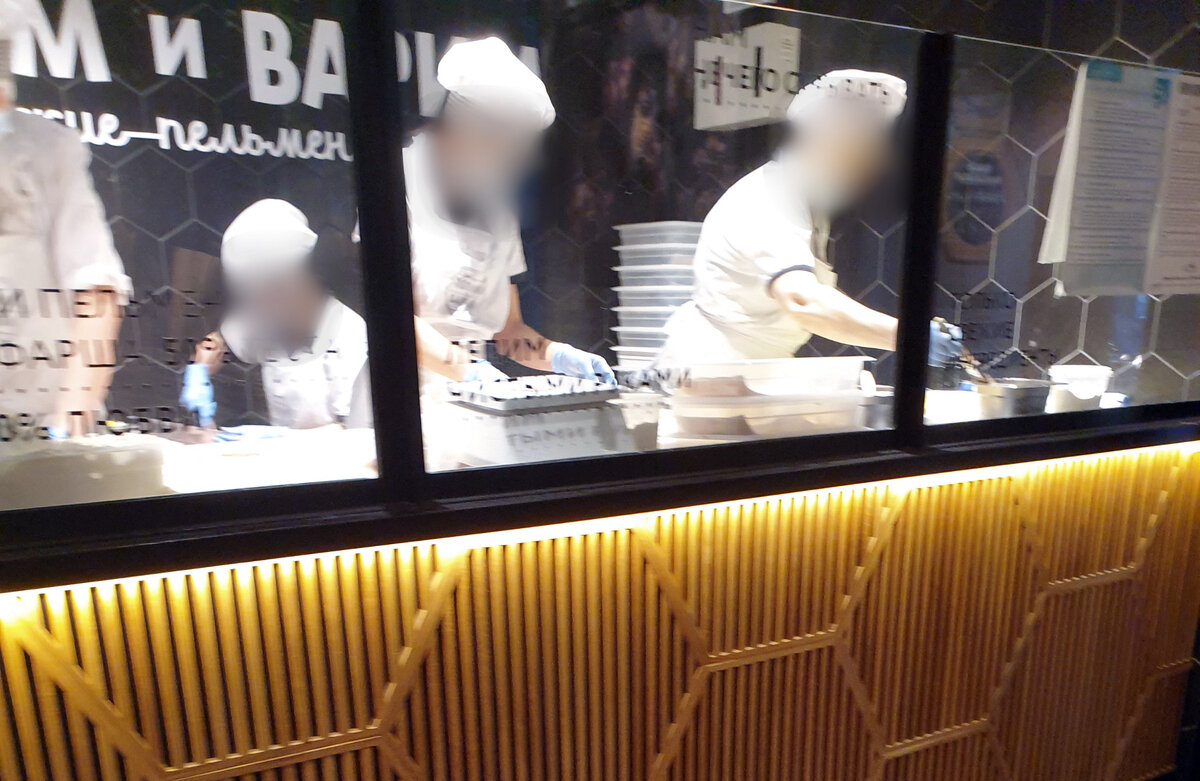 "Лепим и Варим", лепка пельменей