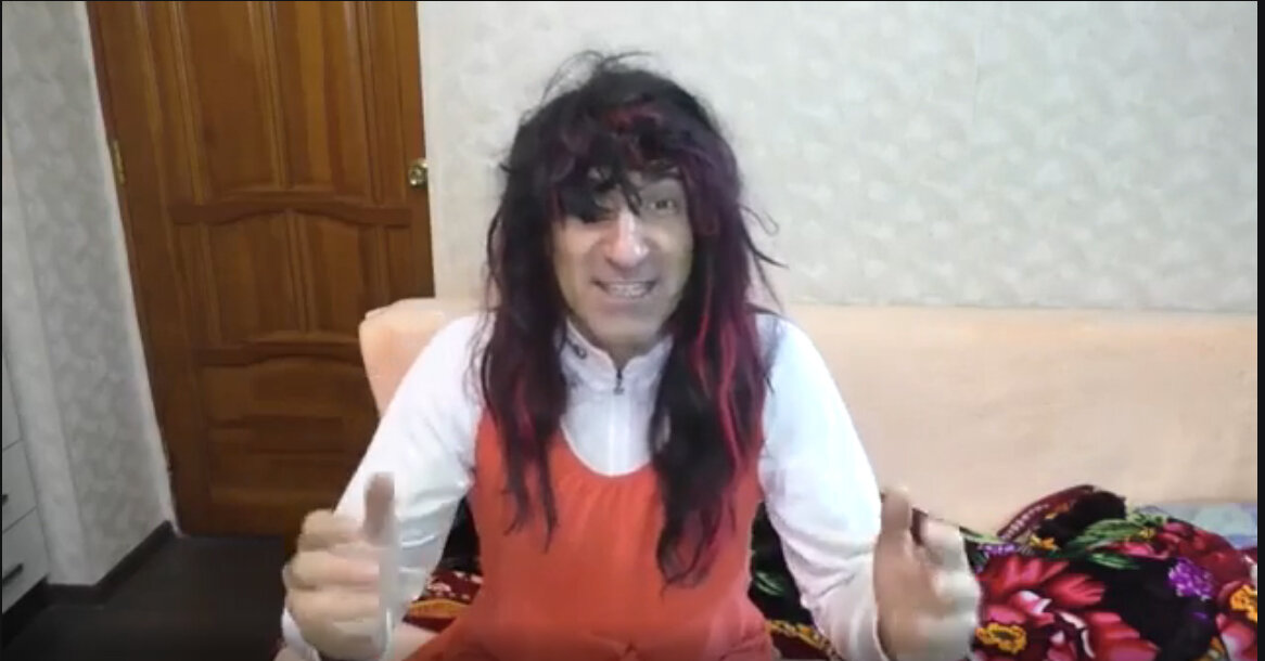 Отец рассказал смешной анекдот про жену и мужа — я снял из этого видео. (Маме не понравилось)