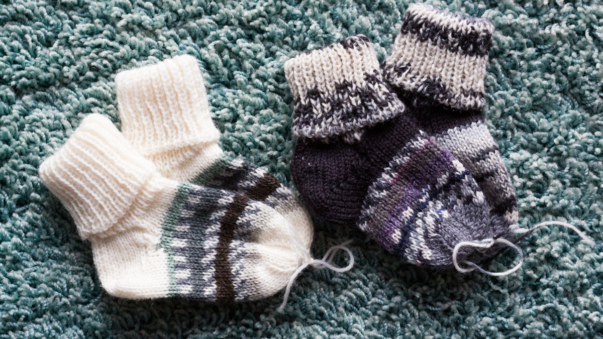 Вязаные носки спицами