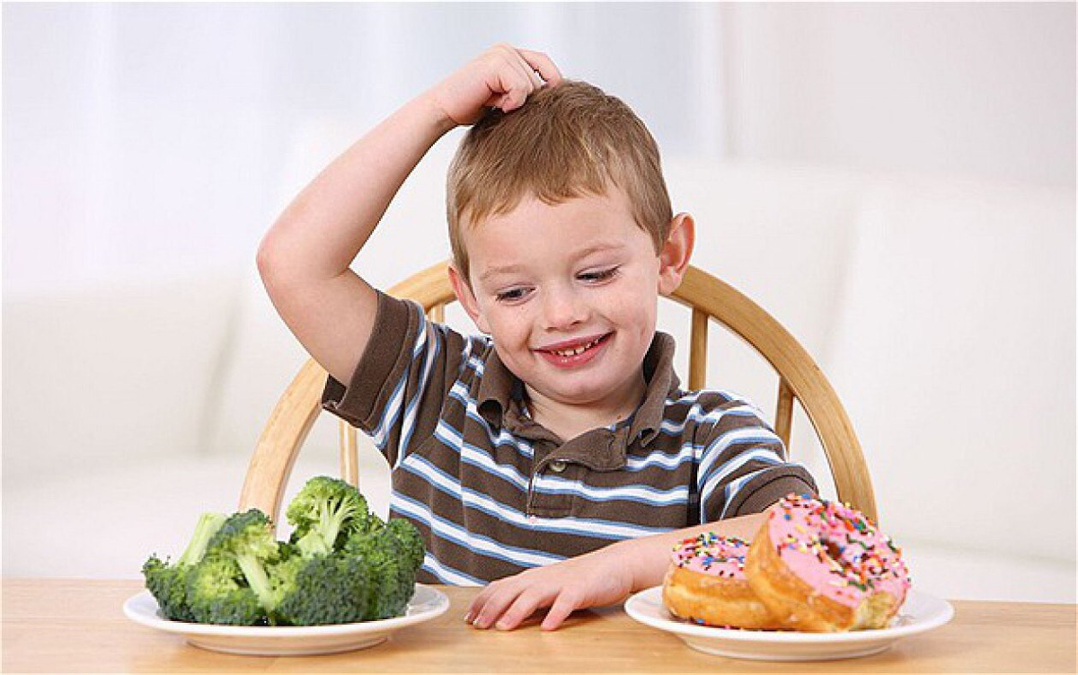 Дети подходят. Еда для детей. Питание детей. Здоровый ребенок. Здоровое питание для детей.