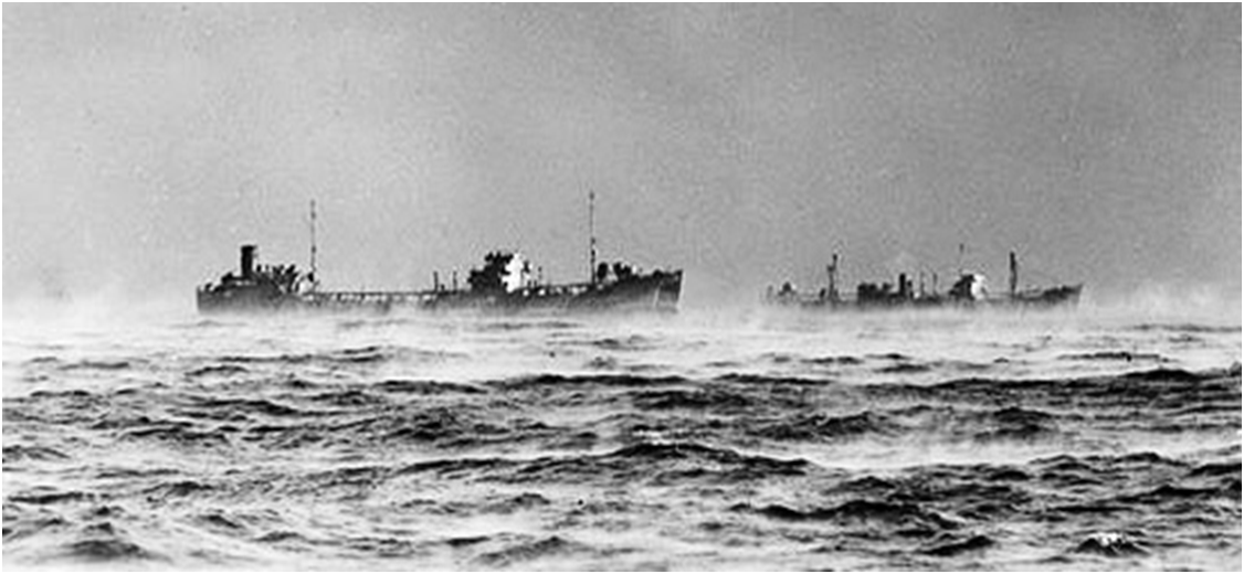 Караван судов с грузами для СССР в Баренцевом море.