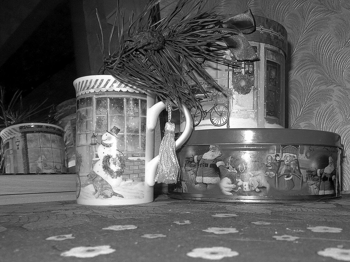 ностальгирую ..  грущу по улетевшим годам...  ретро чёрно-белое