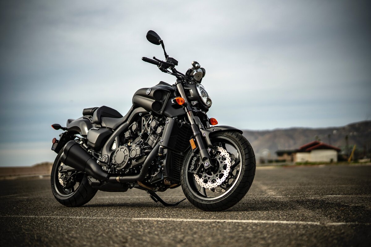 Круизер Yamaha v Max