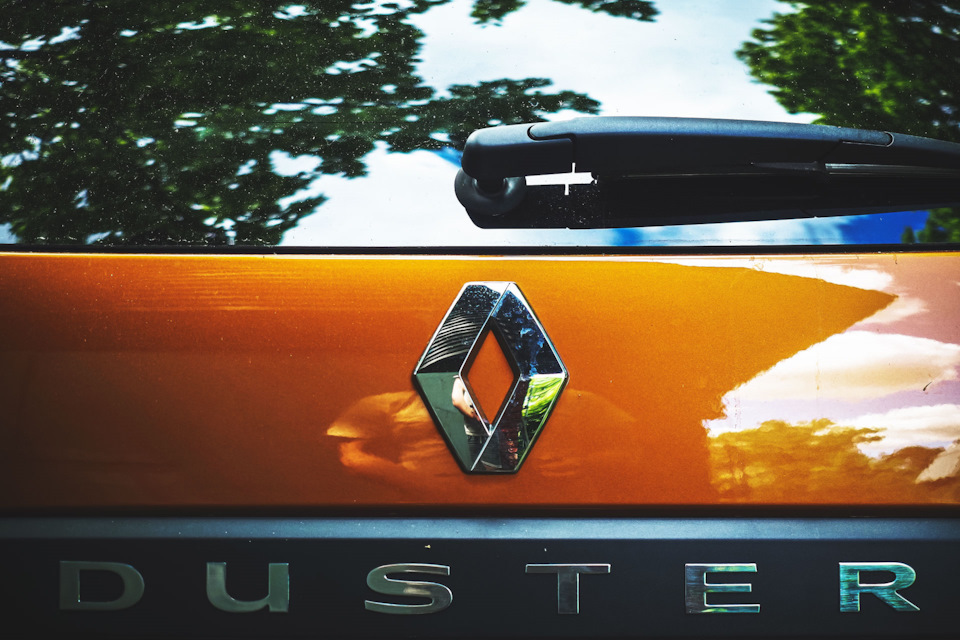 Организуем спальное место в багажнике нового Renault Duster. Если бы не показали, сам бы не додумался0